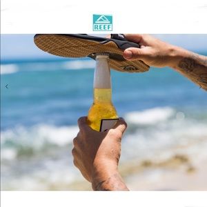 Men’s REEF flip flop sandals with bottle opener on bottom - size 11